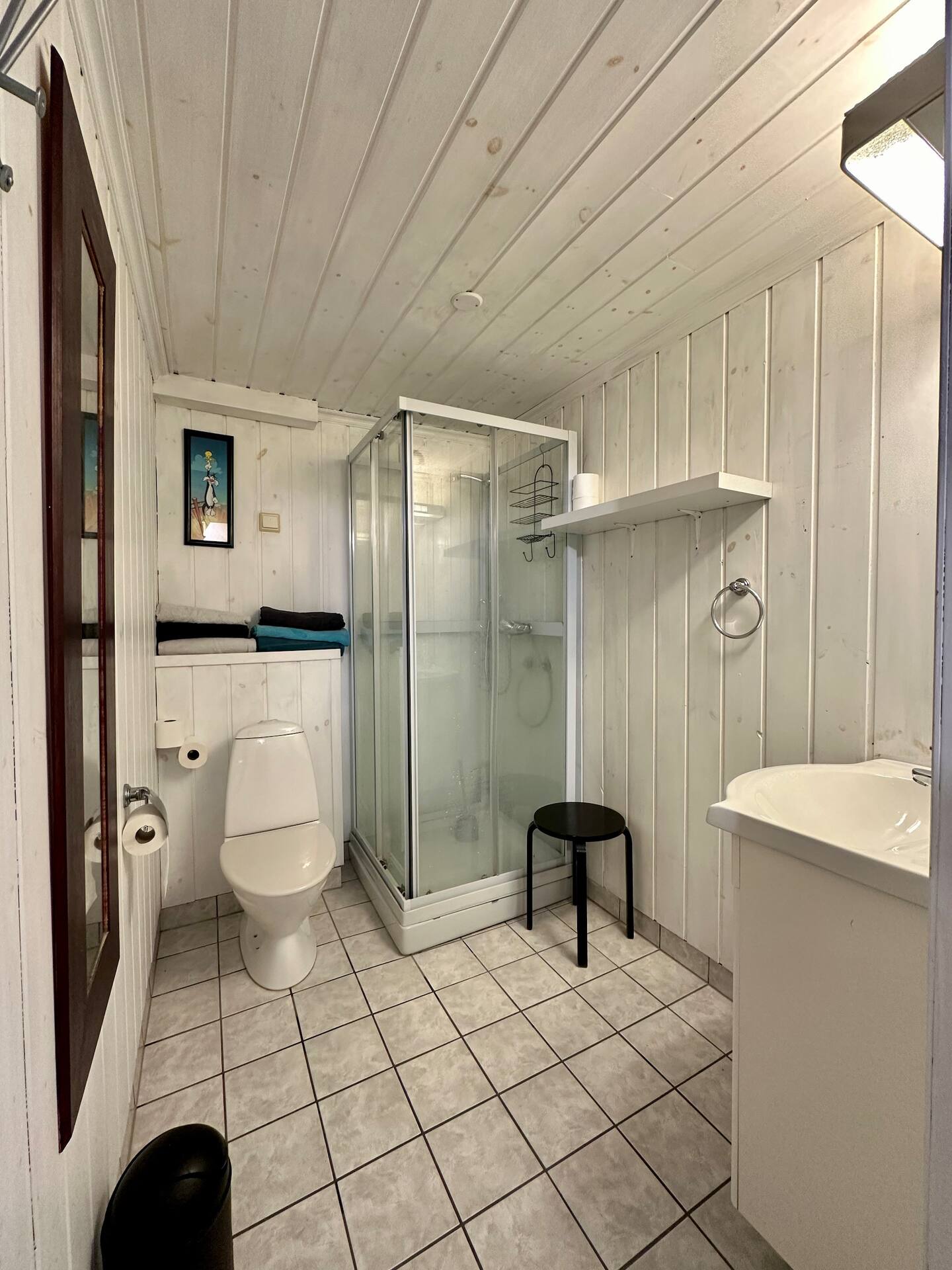 Modern bathroom